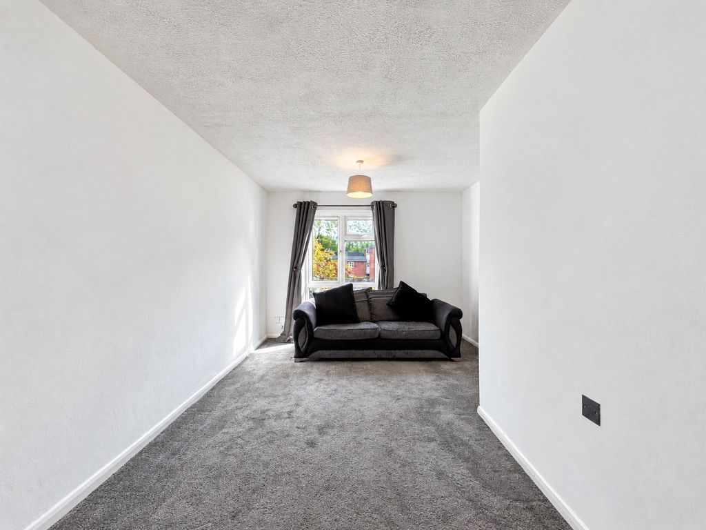 Property photo 2 of 17 Picture No. 24