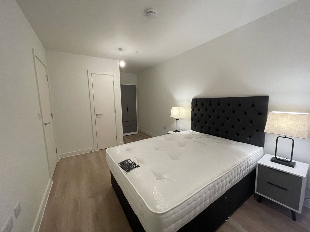 Property photo 2 of 11 2