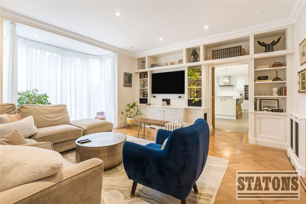 Property photo 3 of 34 Picture No. 72