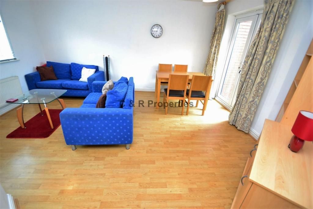 Property photo 3 of 11 Gallery