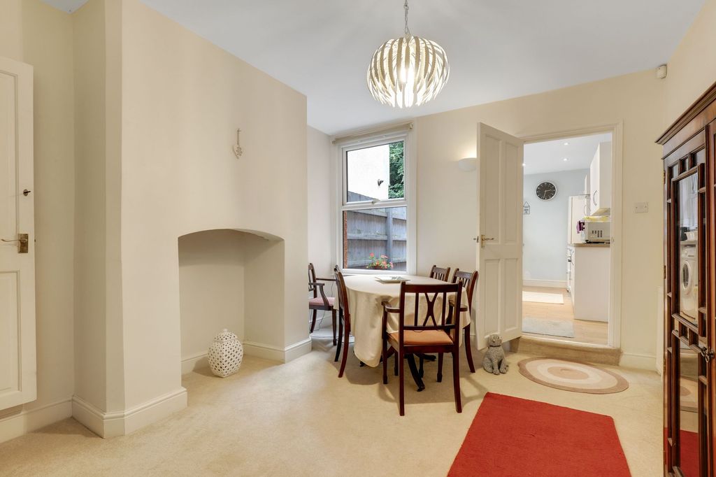 Property photo 3 of 16