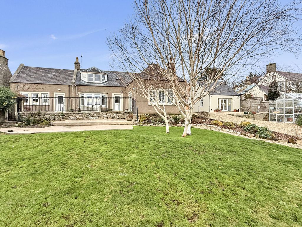 Property photo 1 of 48 Rear Garden