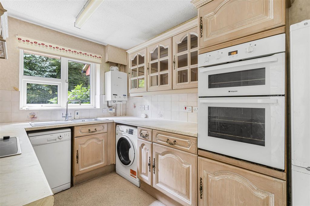 Property photo 3 of 18 5_60550.Jpg