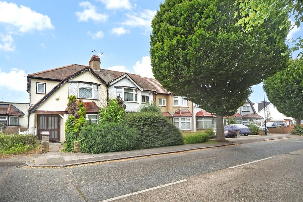 Property photo 3 of 28 Front (Exterior)