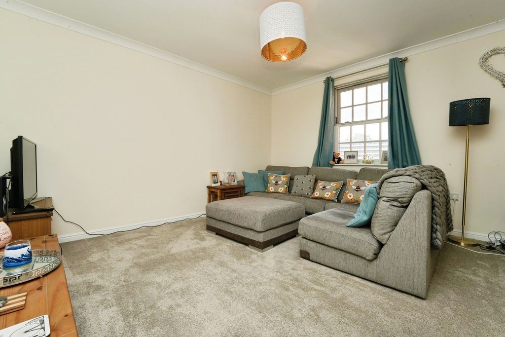 Property photo 3 of 12 Pbox-Img.Jpg