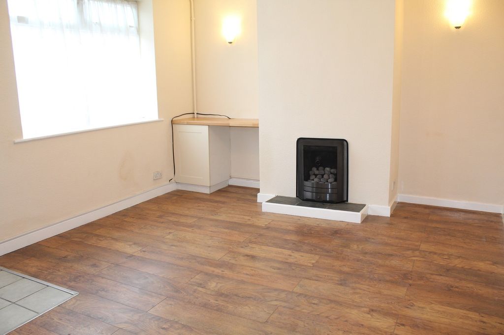 Property photo 2 of 11 Lounge