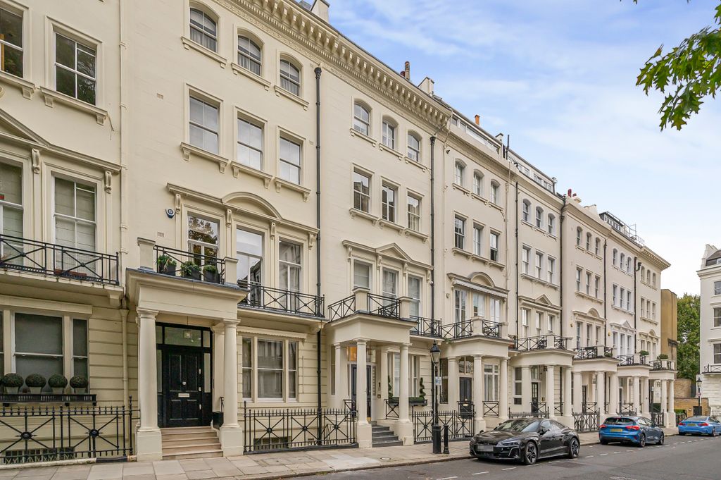 Property photo 2 of 9 Nvp_44_Ennismore_Gardens_021