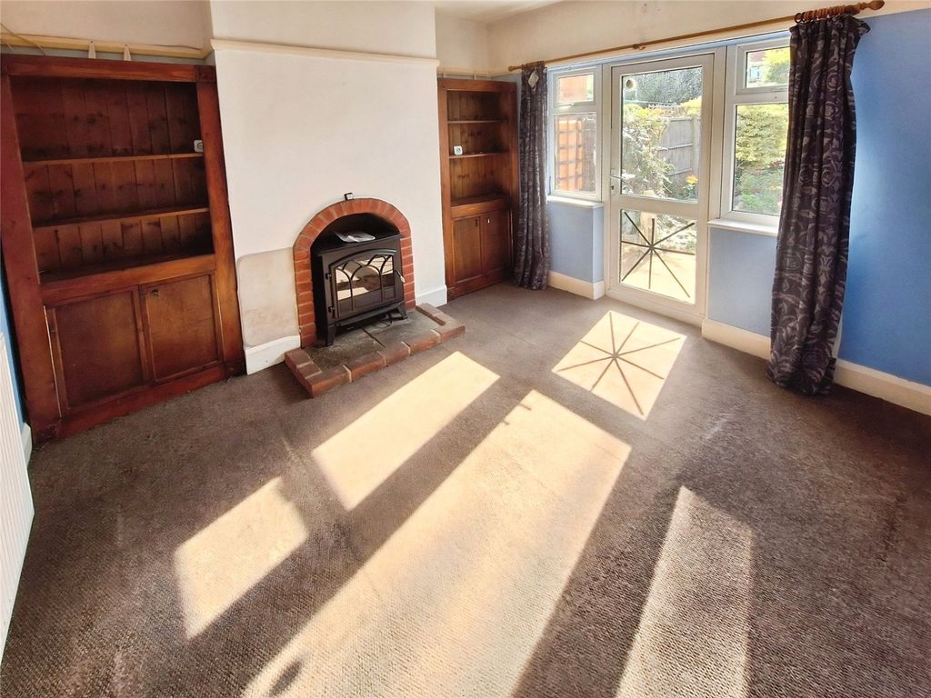 Property photo 3 of 9 Dining Room