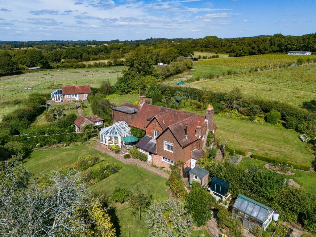 Property photo 2 of 33 Picture No. 42