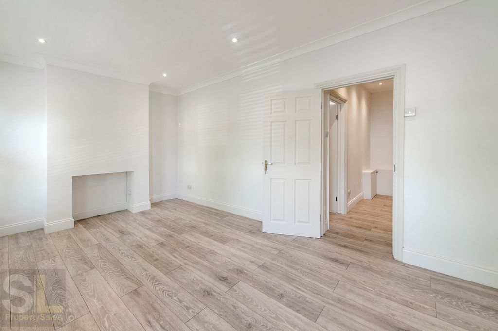 Property photo 3 of 12 86 Carr Road-2845