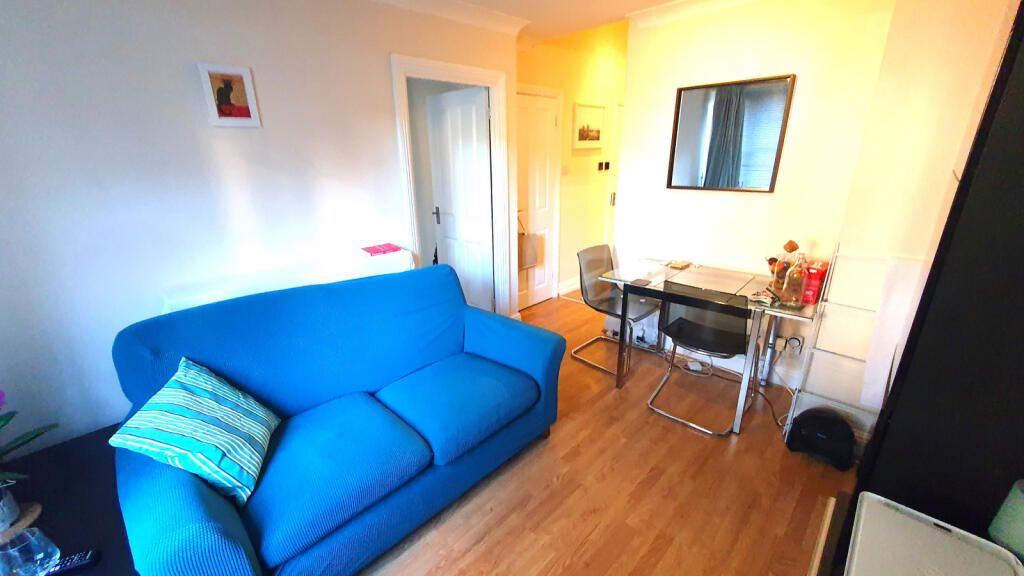 Property photo 3 of 16 4