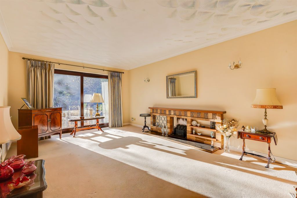 房产图片 6 - 出售独立别墅，四卧室，Holly Grove，Lisvane，卡迪夫 CF14