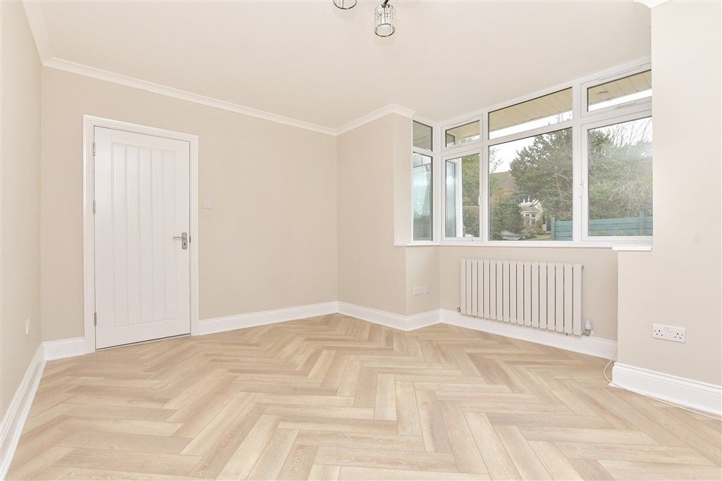 Property photo 1 of 17 Living Room