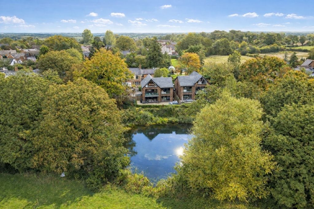 Property photo 1 of 26