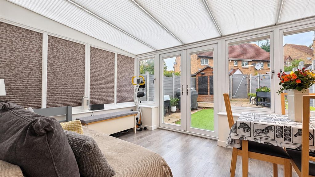 Property photo 3 of 14 Jasper Road, Newham House For Sale By Barrain Lond