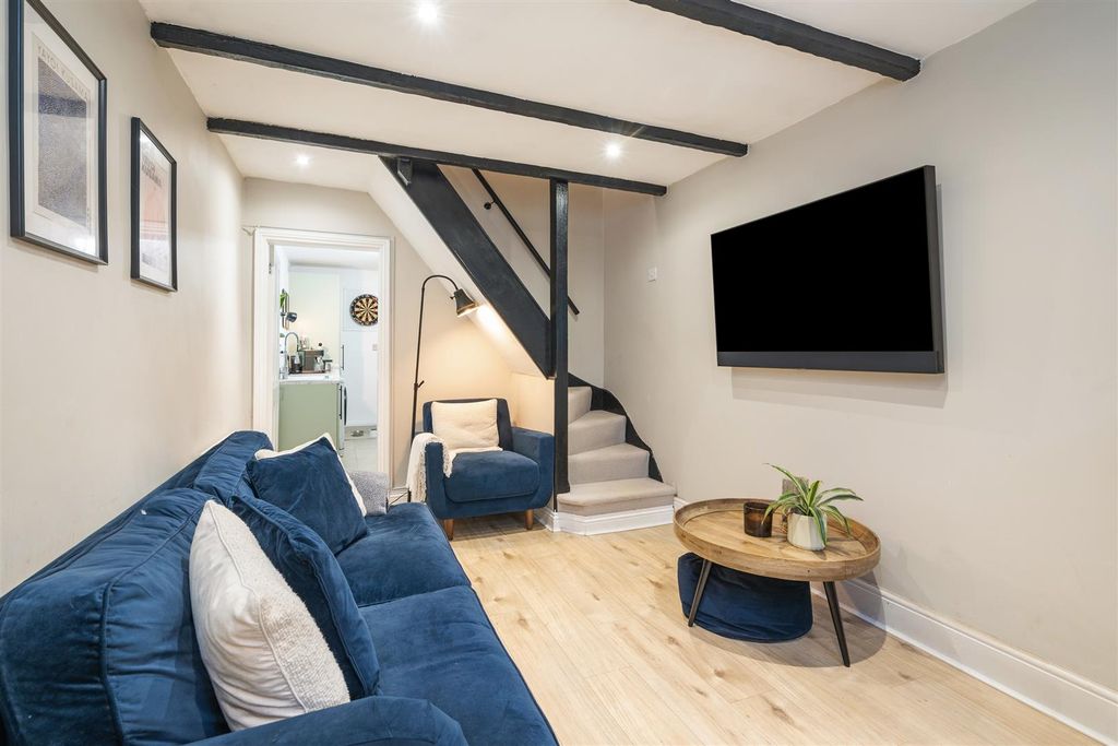 Property photo 3 of 11 Chadwick Cottage_9.Jpg