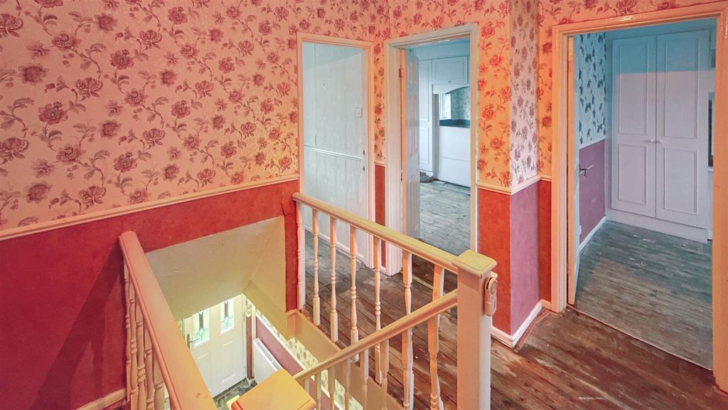 Property photo 3 of 12 E677Addac049B7Fcf9d94005Db30Efdebcc5c96B.Jpg