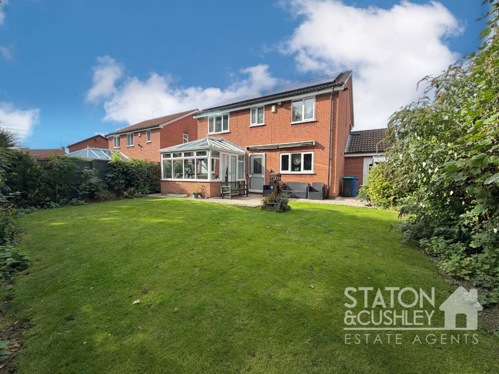 Property photo 2 of 27