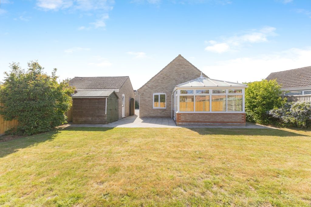 Property photo 2 of 17 Photo