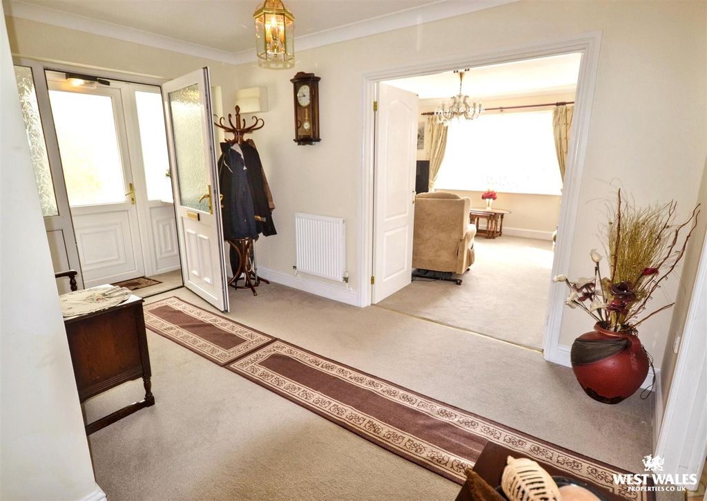 Additional image 7 of 3 bed detached bungalow for saleSkomer Drive, Milford Haven SA73