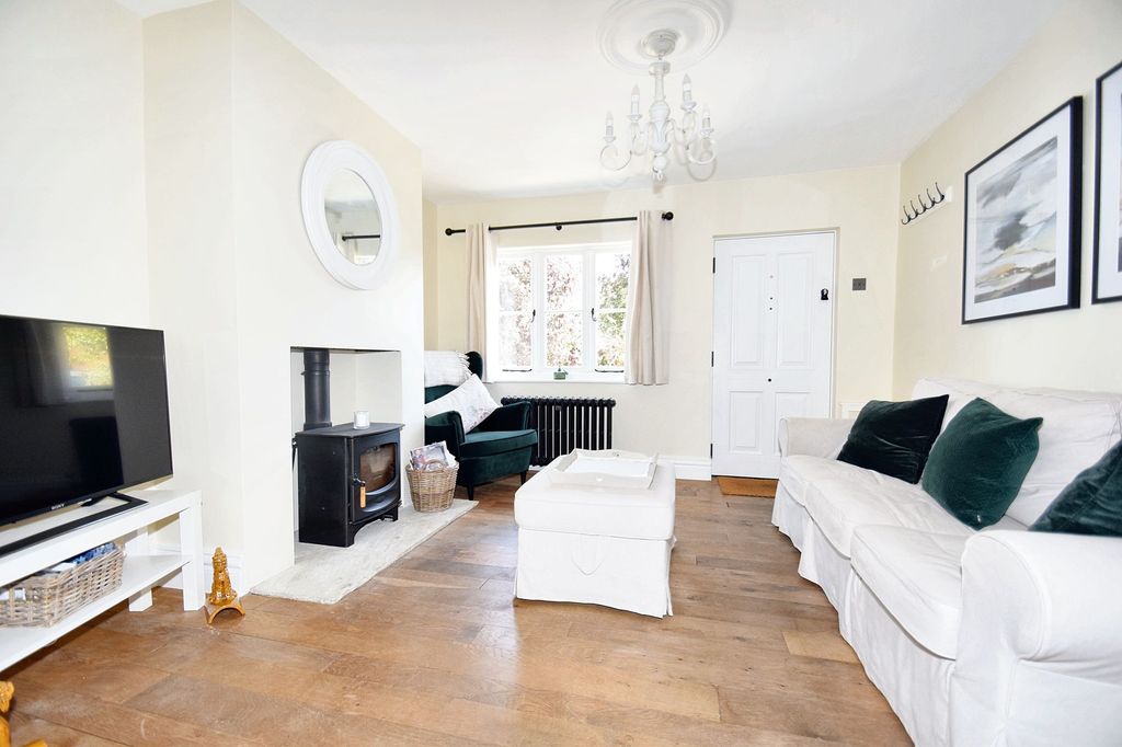 Property photo 3 of 10 Living Room