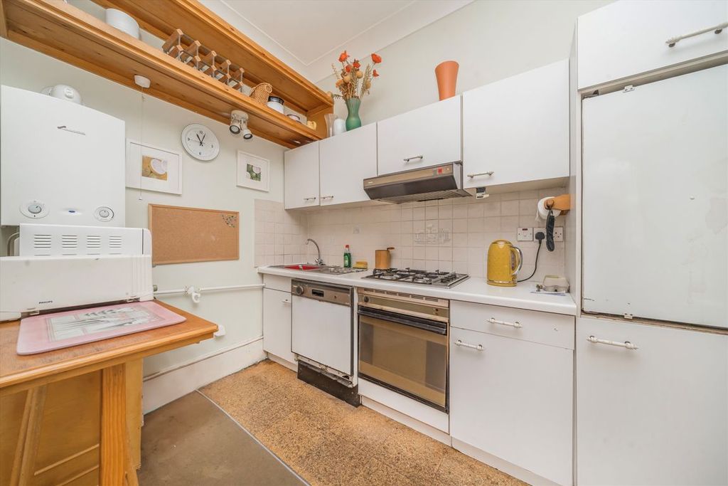 Property photo 3 of 5