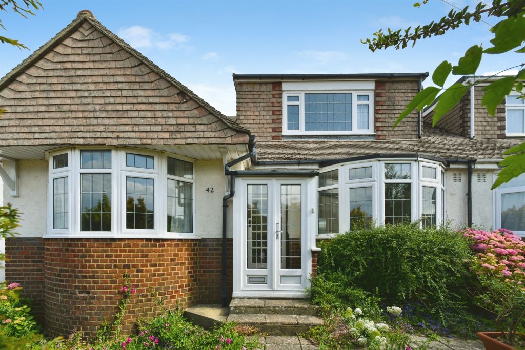 Property photo 2 of 23