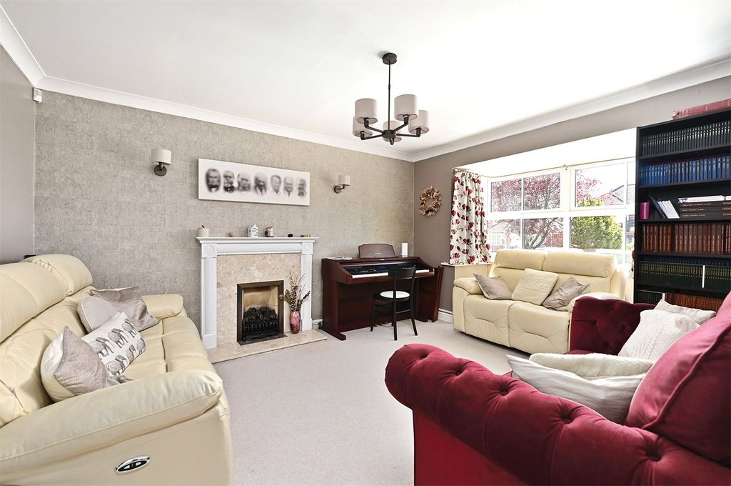 Property photo 3 of 19 Picture No. 14