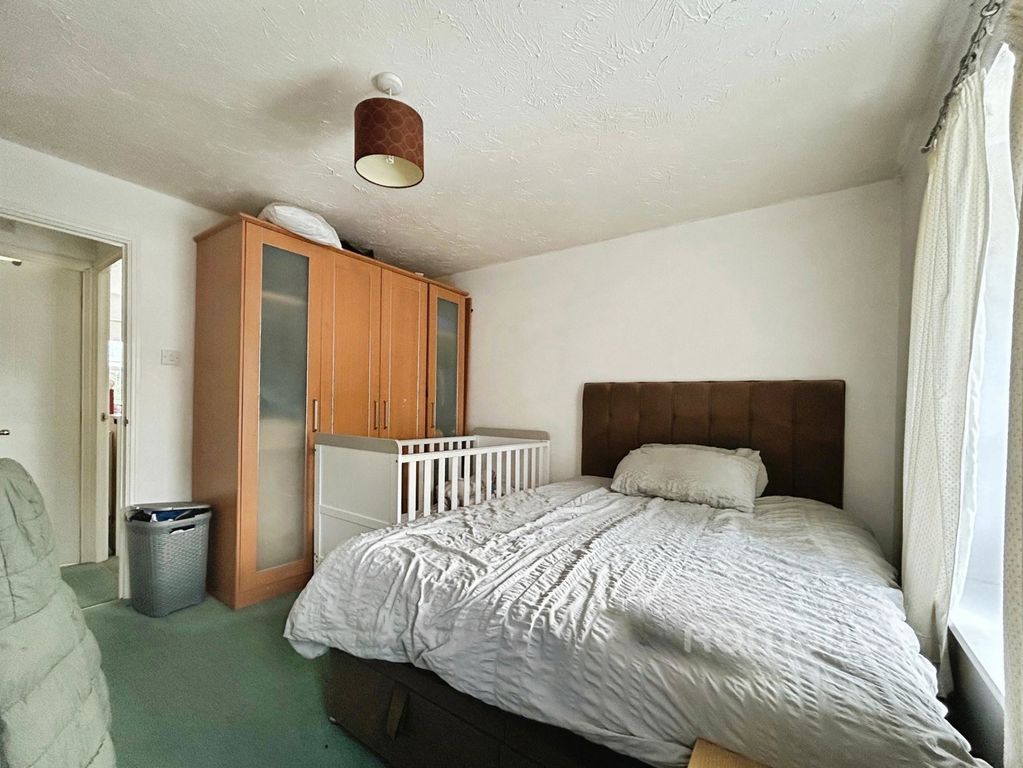 Property photo 3 of 8 Pbox-Img.Jpg