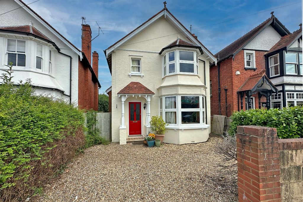 Property photo 1 of 15 External