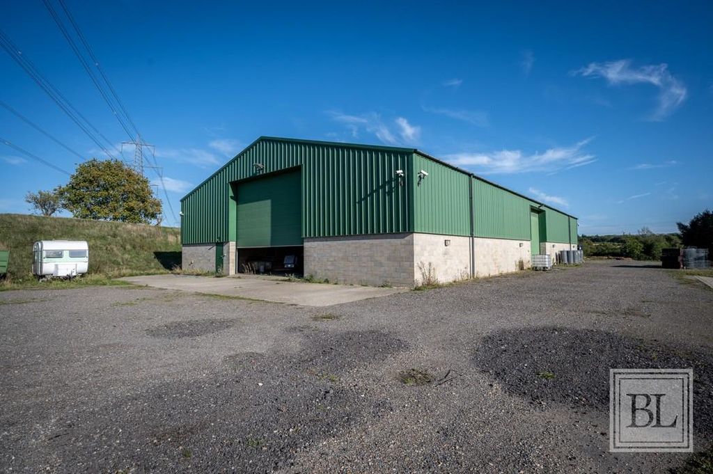 Property photo 2 of 5