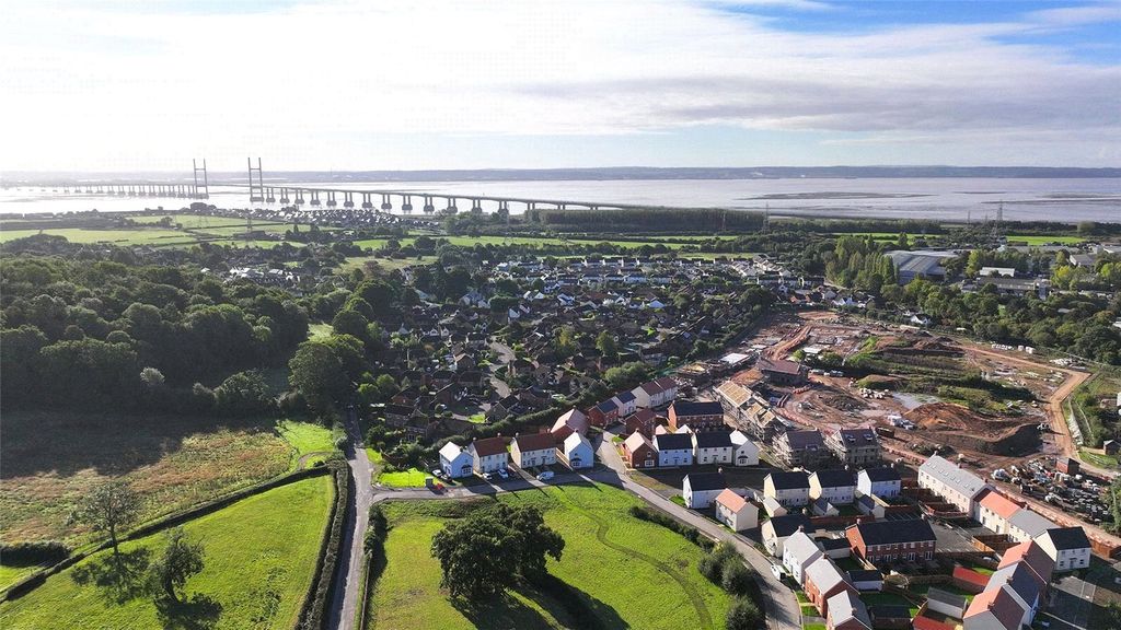 Property photo 2 of 19 Elderwood Parc