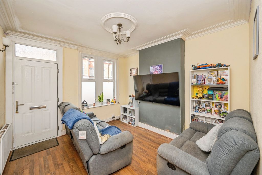 Property photo 2 of 19