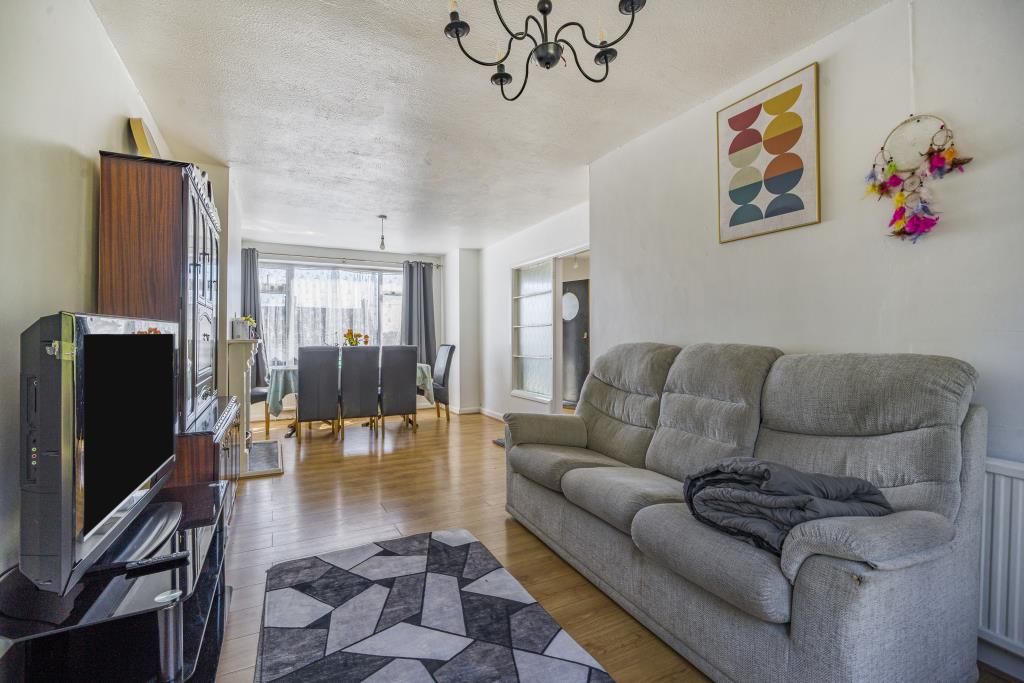 Property photo 3 of 18 Reception