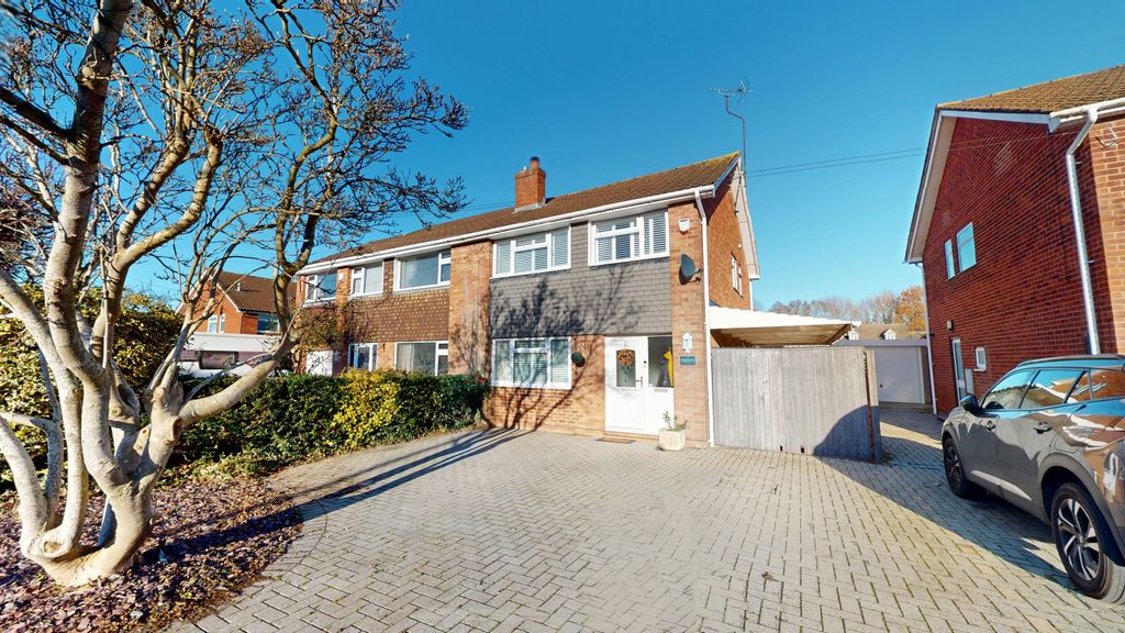 Property photo 1 of 18 Kingsholme-12042025_145300_2