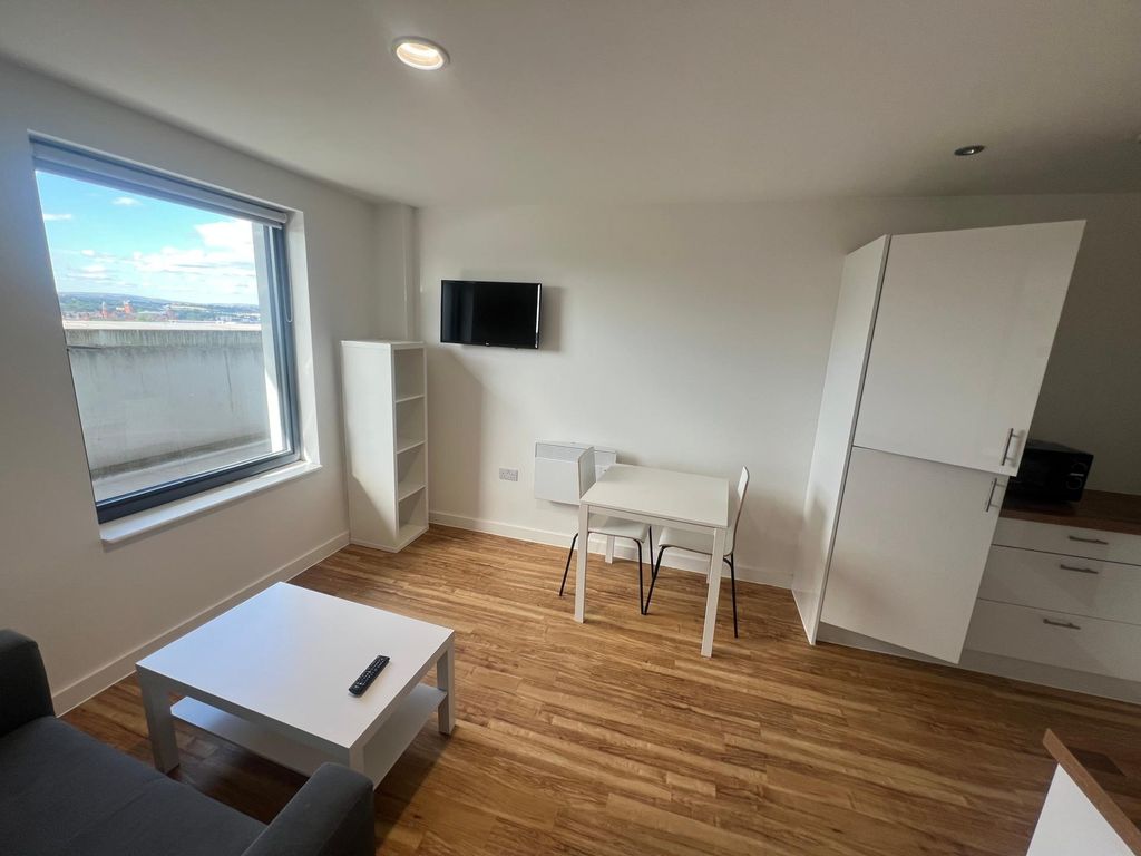 Property photo 3 of 14 Photo 2