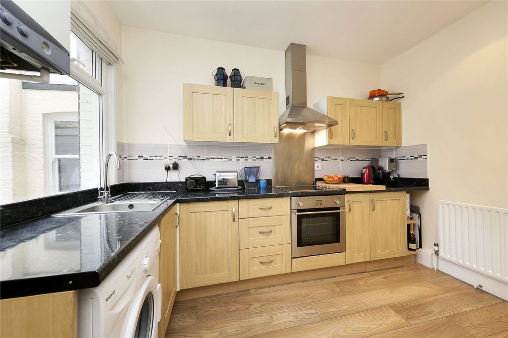 Property photo 2 of 6 Picture No. 05