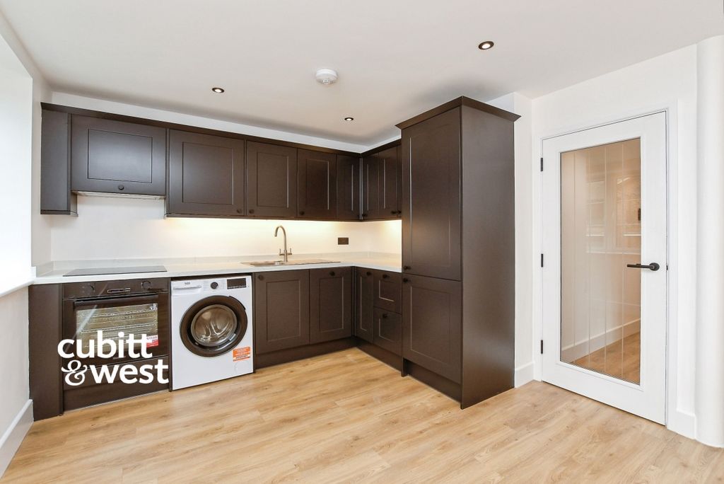 Property photo 2 of 15 8A522B83-901Heeub