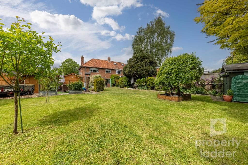 Property photo 2 of 28 2