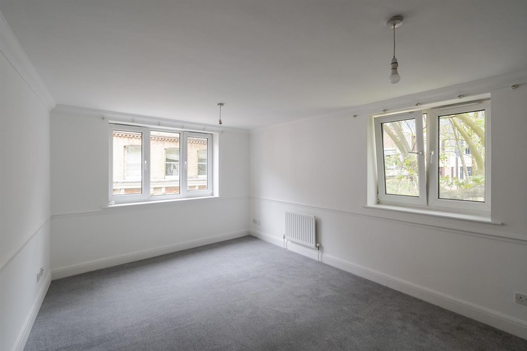 Property photo 3 of 15 T1Dxxodk0Uaovvuog7F7Rq.Jpg