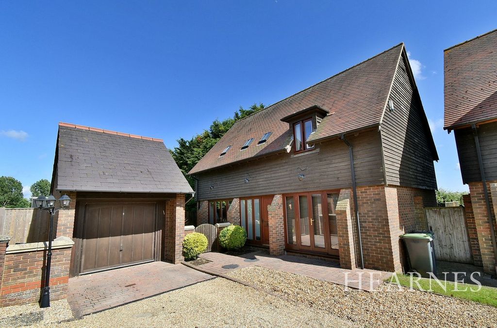 Property photo 1 of 27