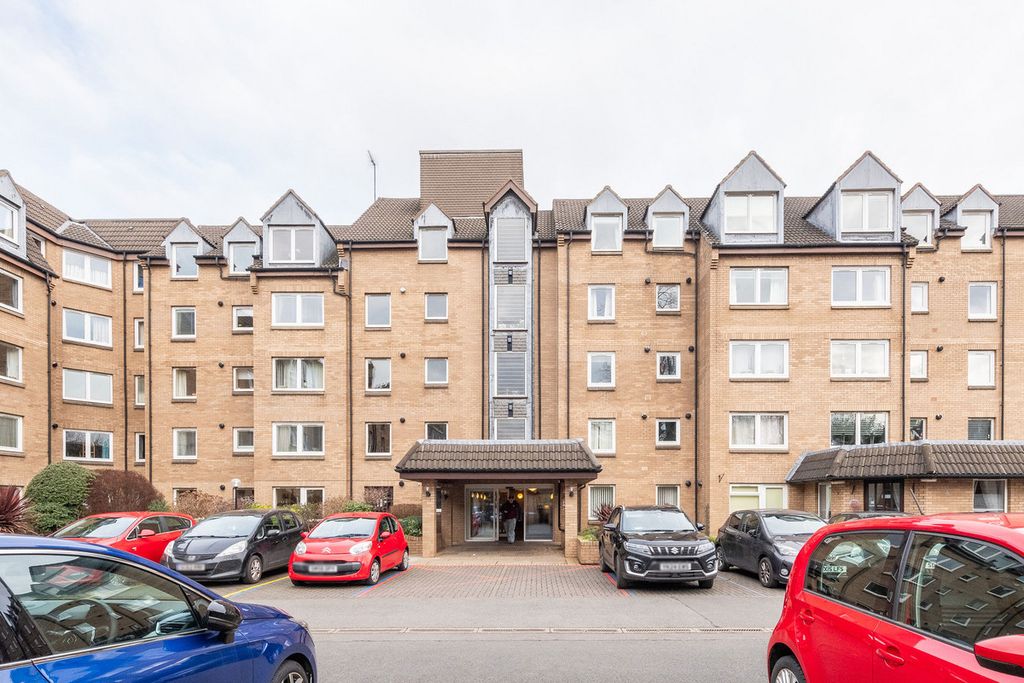 Property photo 1 of 28