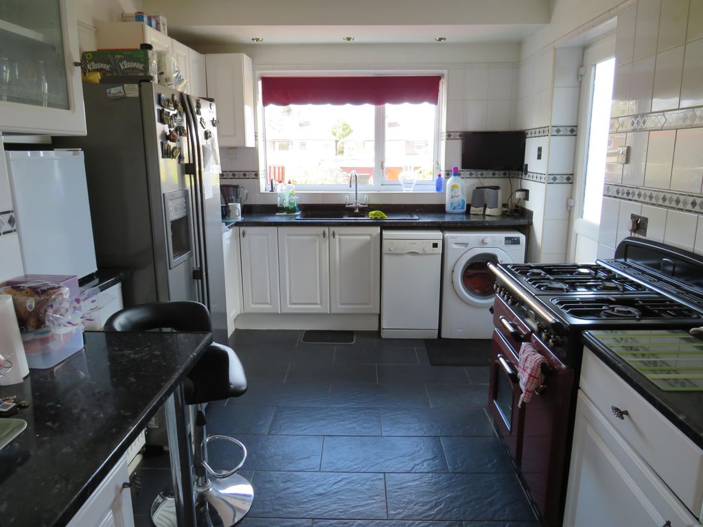 Property photo 3 of 13 Kitchen