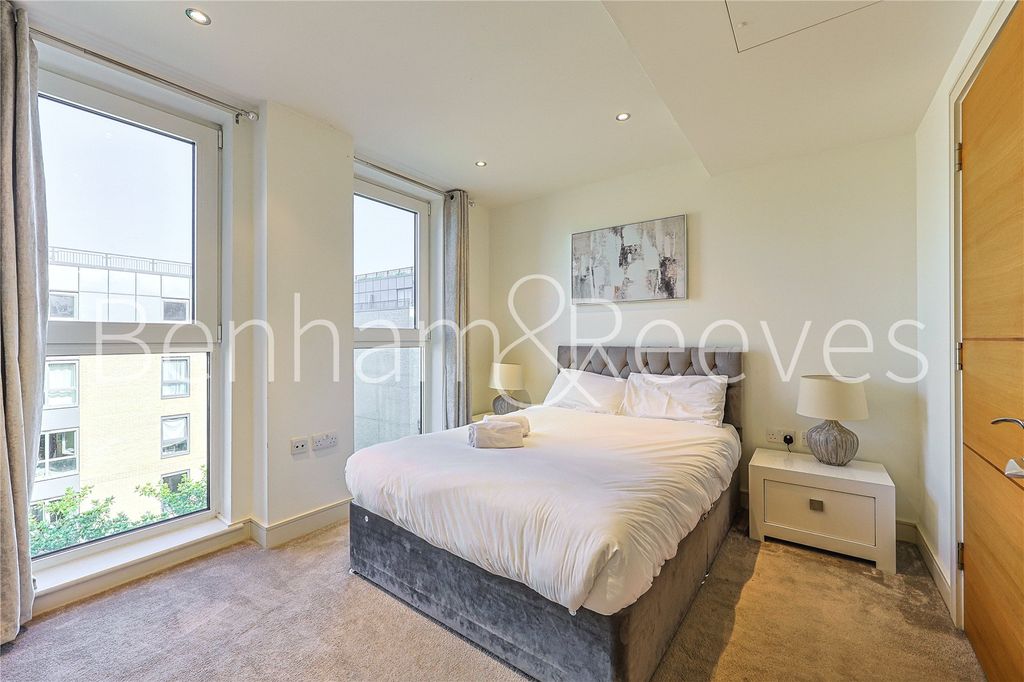 Property photo 3 of 26 Picture No. 02