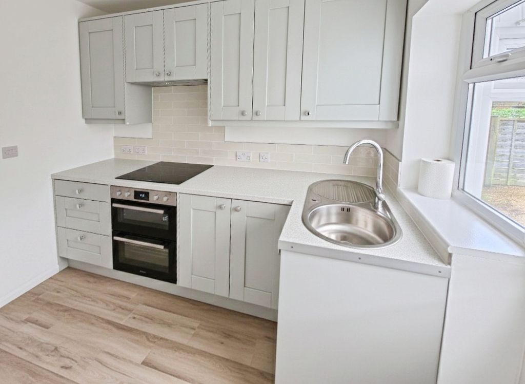 Property photo 2 of 18 3B20Af21-1000016233