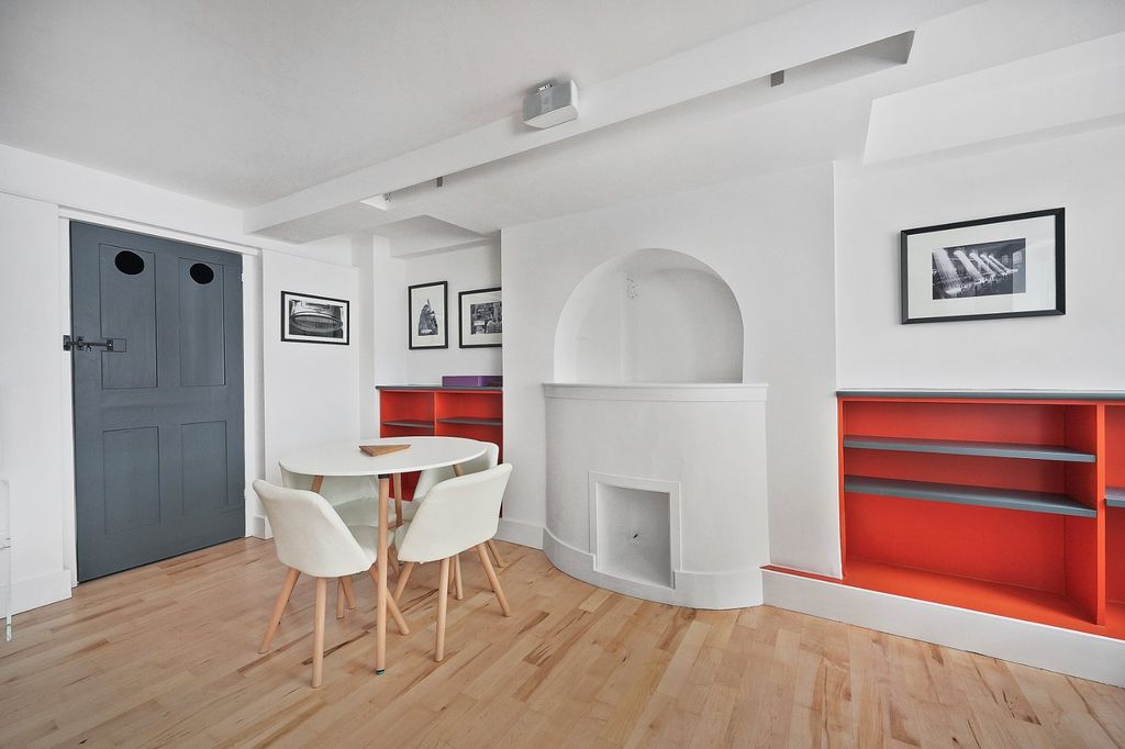 Property photo 3 of 18