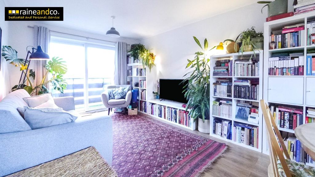 Property photo 2 of 9