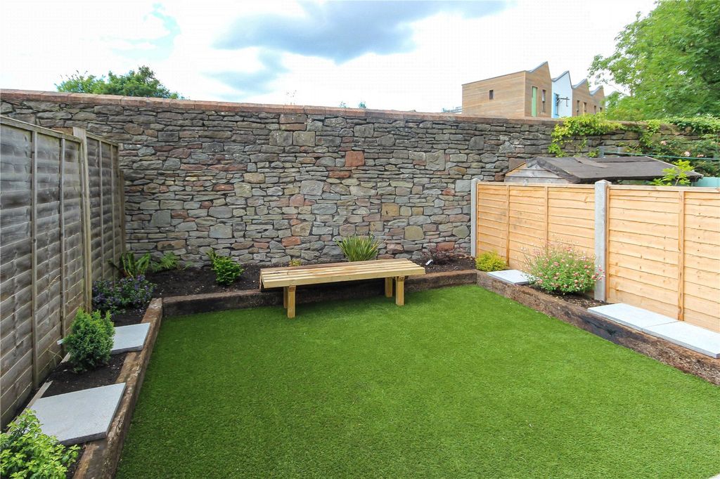 Property photo 3 of 15 Picture No. 20