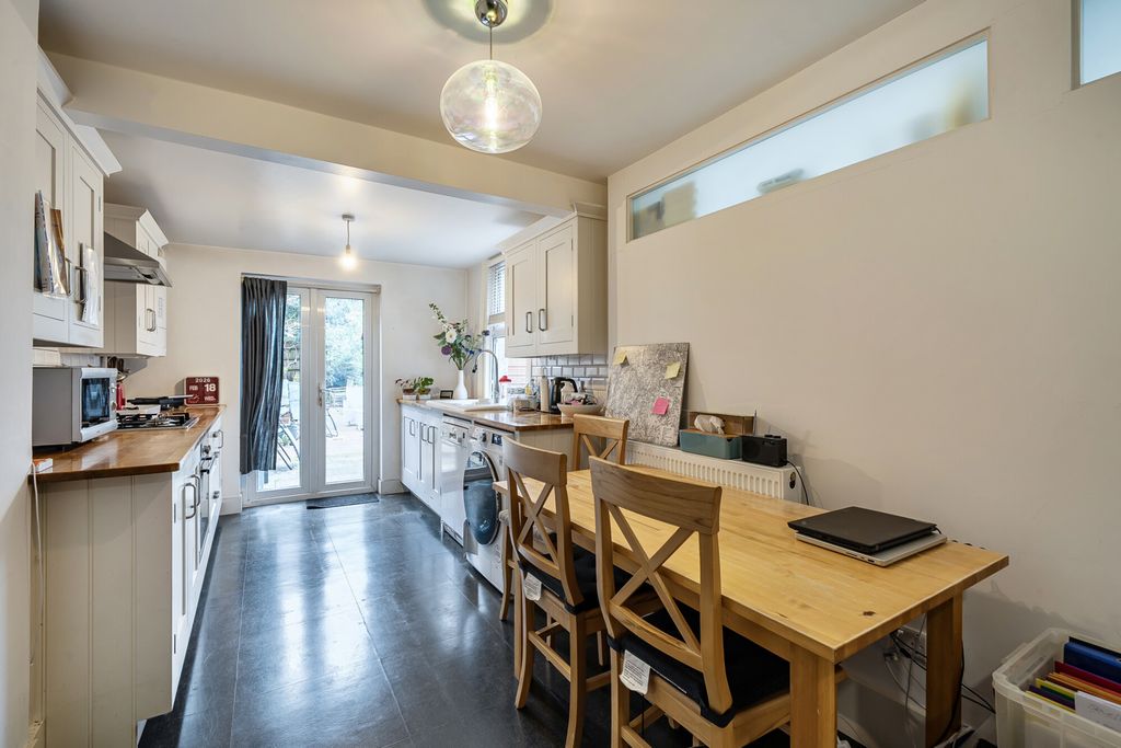 Property photo 3 of 21 1416404-6-6995c67...