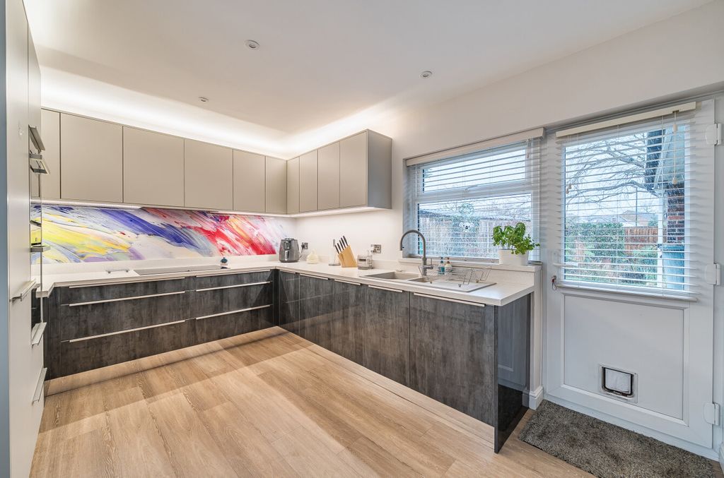 Property photo 3 of 22 Picture 3